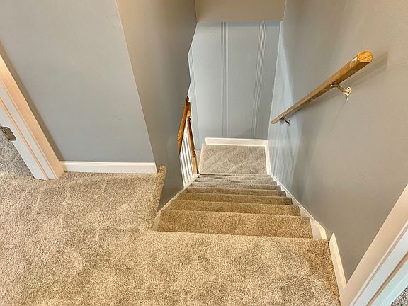 4th image of 103 E Willow Dr