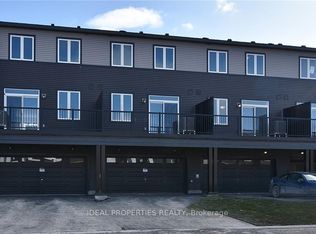 1121 Speedvale Ct, Ottawa, ON K2T0P5