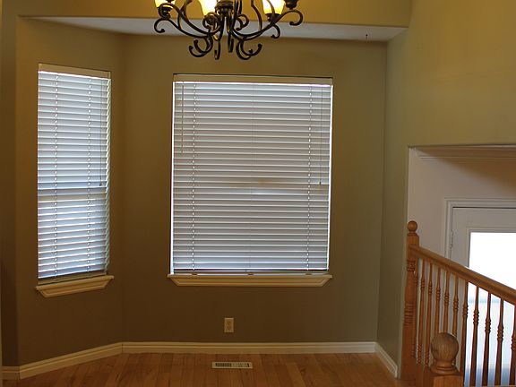 4th image of 7728 S Eveningshade Dr