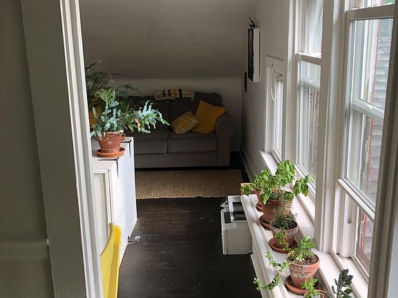 2nd image of 9424 Clifton Blvd #3