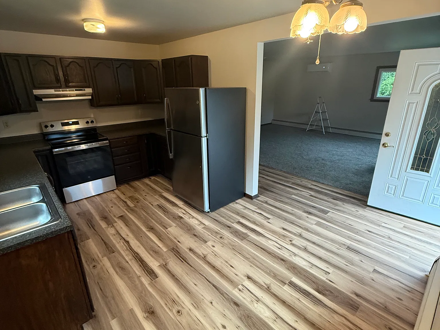 2 bed, 900 sqft, $1,500 — Photo 4