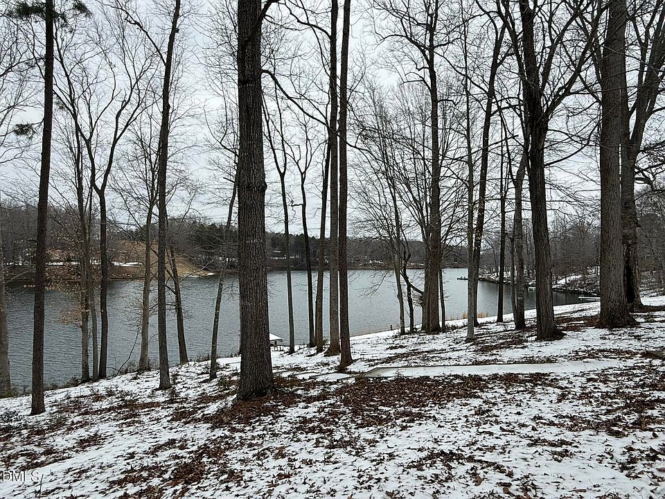 1st image of 324 Holly Berry Ln