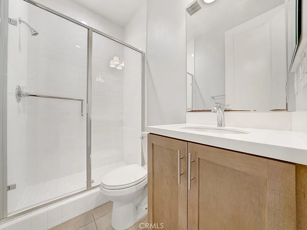 4 bed, 2536 sqft, $5,500 — Photo 4
