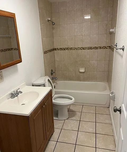 945 S Woodrow Ave — Photo 10