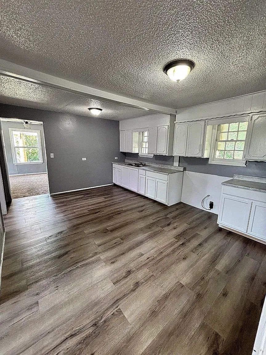 502 N. 6th Street - 1 — Photo 4