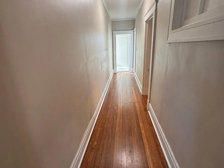 1100 Main St — Photo 9