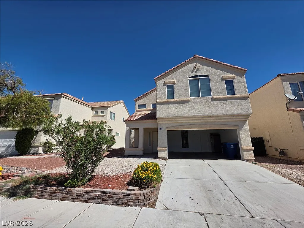 5 bed, 2.5 bath, 2381 sqft, $1,985 — Photo 2