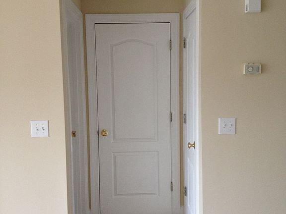 Hallway to laundry rm