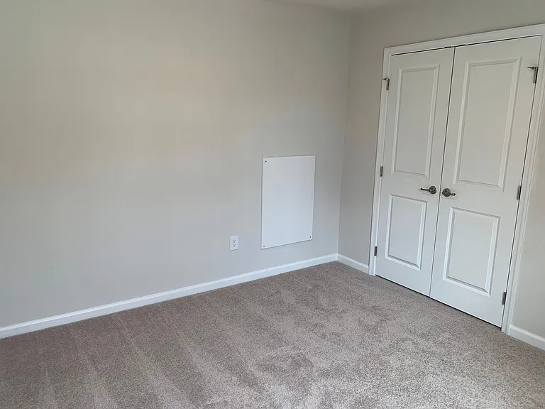 402 Smallwood Dr — Photo 9