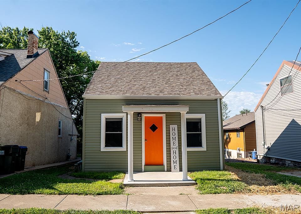 1st image of 218 Magnolia Ave