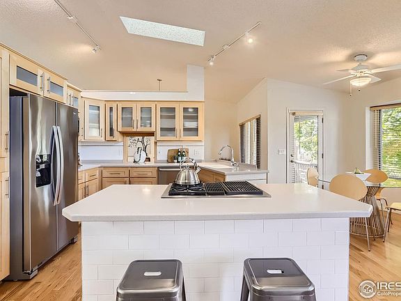 3rd image of 1219 Twin Peaks Cir