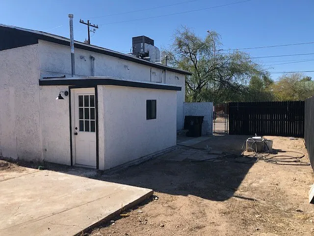 1213 S 9th Ave — Photo 14