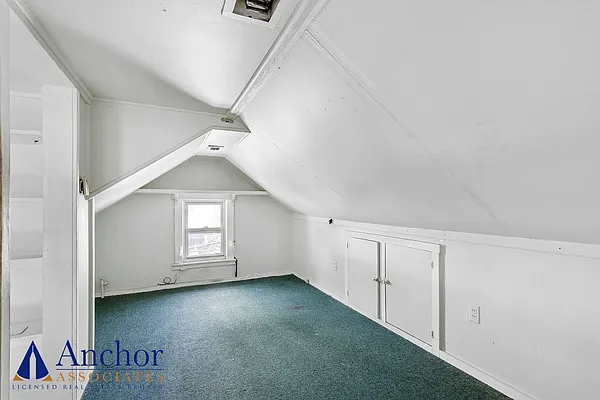 Rented by Anchor Associates | media 7