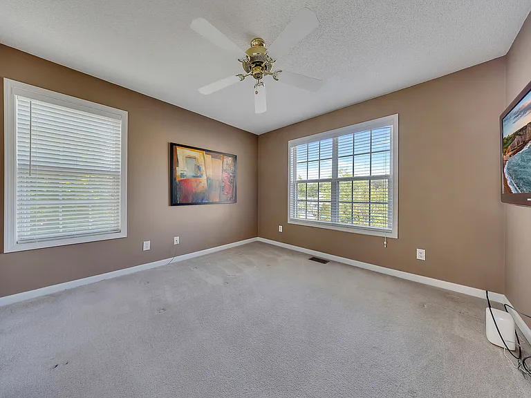 500 Mount Vernon Ln #1 — Photo 15