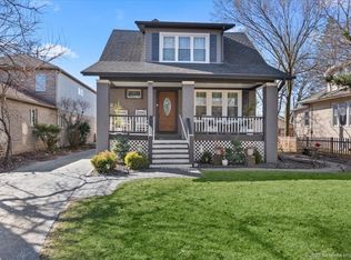 411 Herrick Rd, Riverside, IL 60546