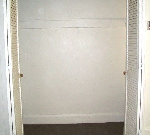 4th image of 2119 Hearst Ave APT 06
