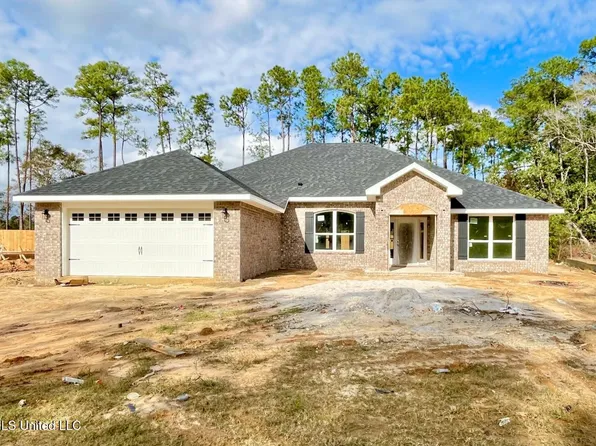 6268 Emerald Lake Dr, Biloxi, MS 39532