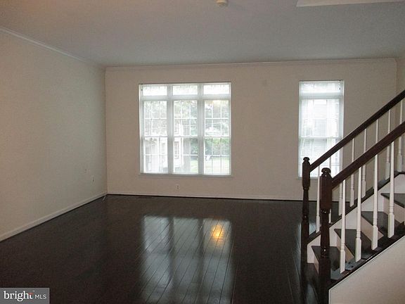 3rd image of 3824 A Elbert Ave