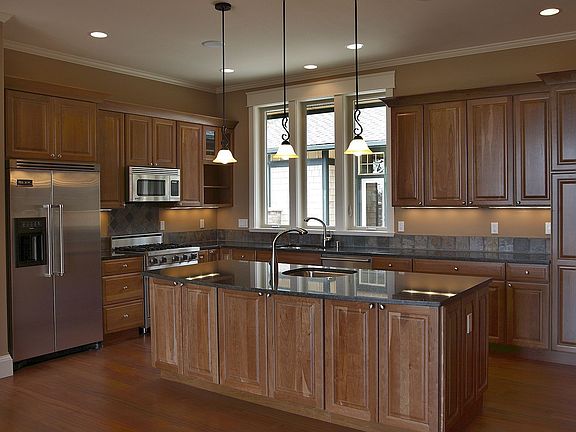 2nd image of 185 Garry Oak Ln