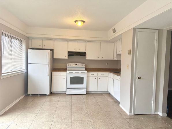 6567 Poplar Woods Cir S APT 5