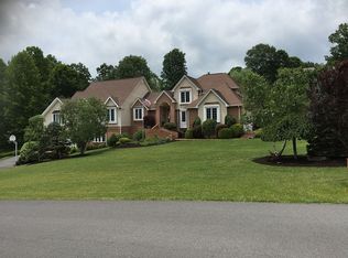 216 Quailview Dr, Princeton, WV 24740