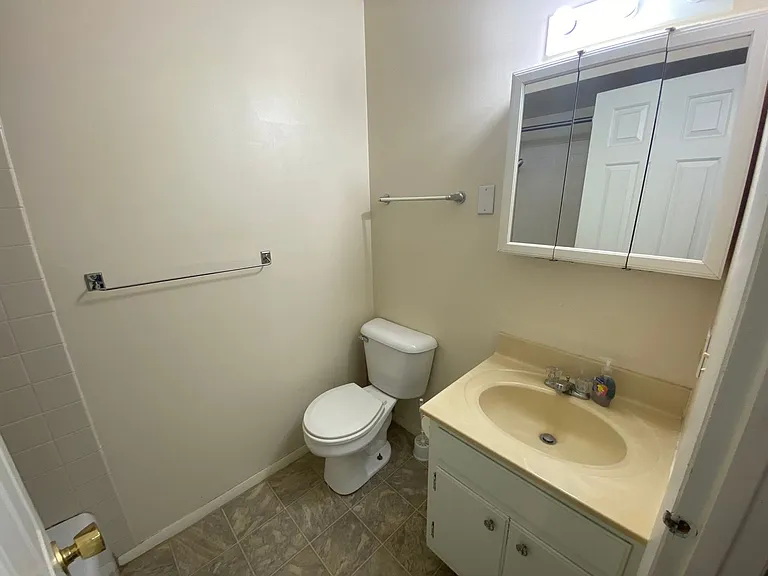 1110 McLean — Photo 6