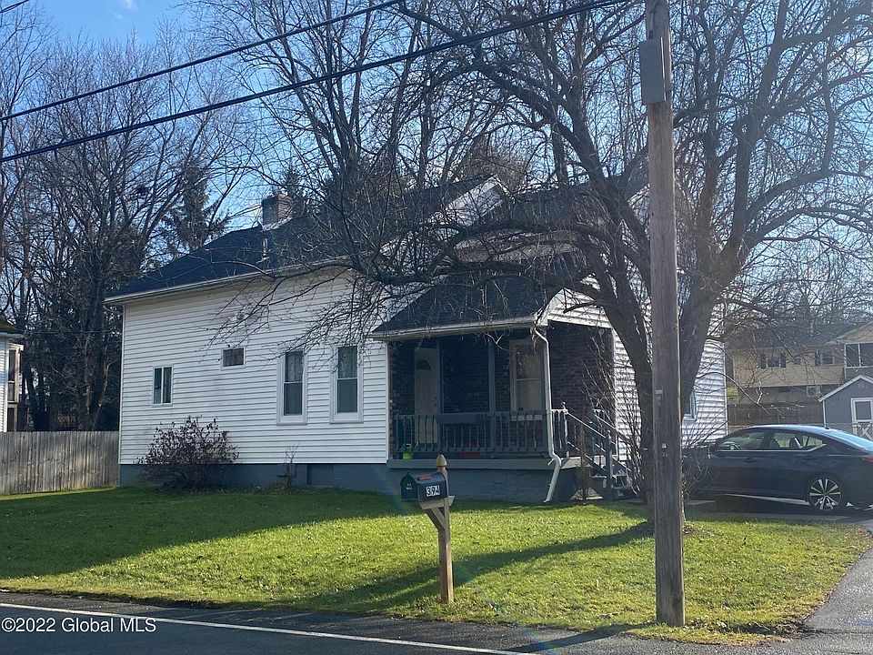 1st image of 394 Pinewoods Ave