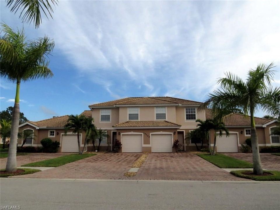 END UNIT OF 4 CONDOS 