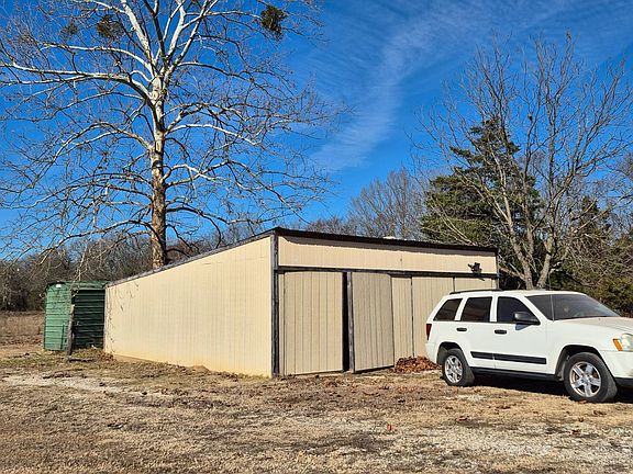 5th image of 207 Green Acres Rd