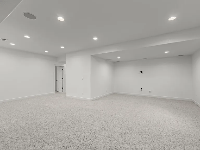22530 E Bellewood Dr — Photo 32