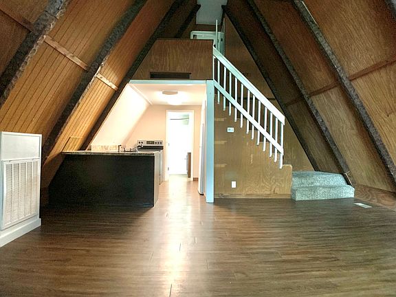 5th image of 1431 Fort Campbell Blvd #2B-1BA-750SQFT