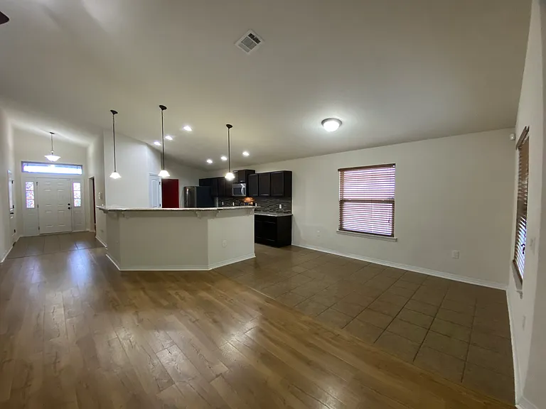 8466 Island Dr — Photo 11