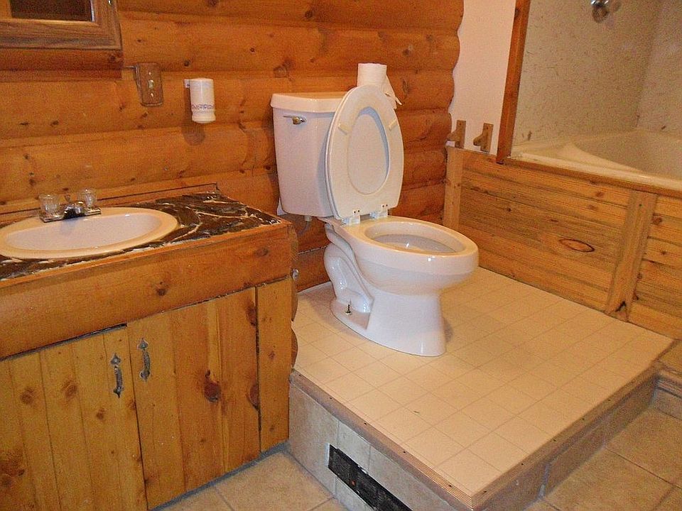 lower level bath