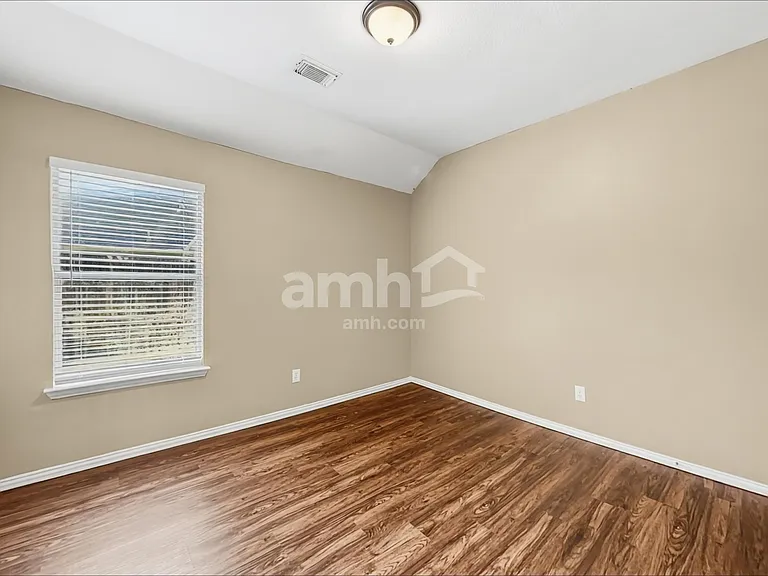 2918 Meridian Bay Ln — Photo 15
