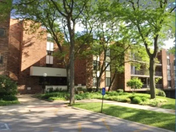 3505 Lakeview Dr APT 301, Hazel Crest, IL 60429