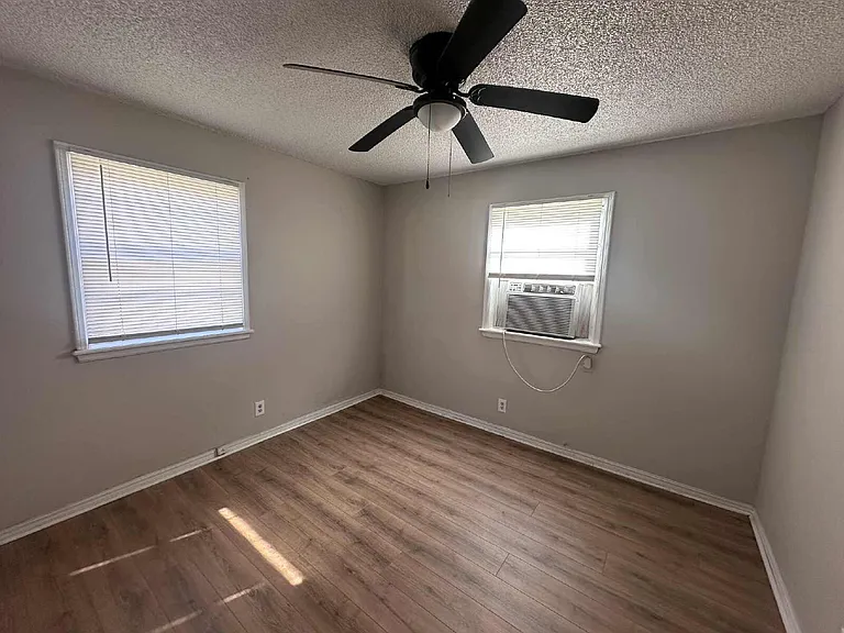8830 E Admiral Blvd #A — Photo 4