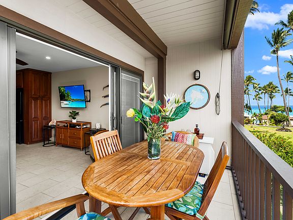 2nd image of 75-6100 Alii Dr APT C21