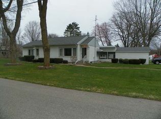 387 S 2nd St, Harrison, MI 48625