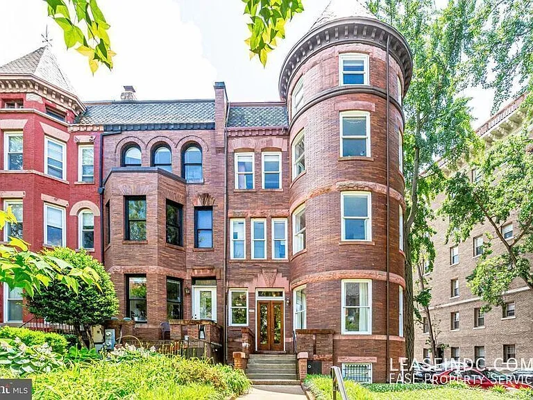 1938 Biltmore St NW #B — Photo 1
