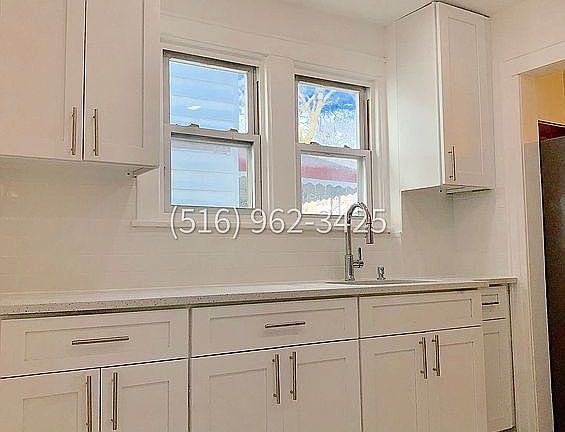 3rd image of 11559 200th St