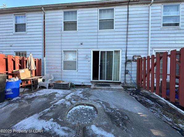 121 Haverford Dr, Wilkes Barre, PA 18702