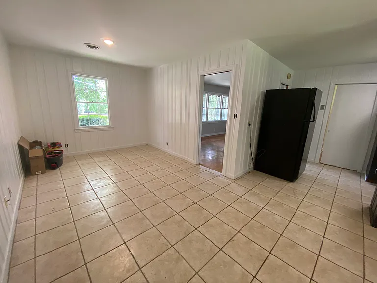 4672 Pinewood Dr N — Photo 7