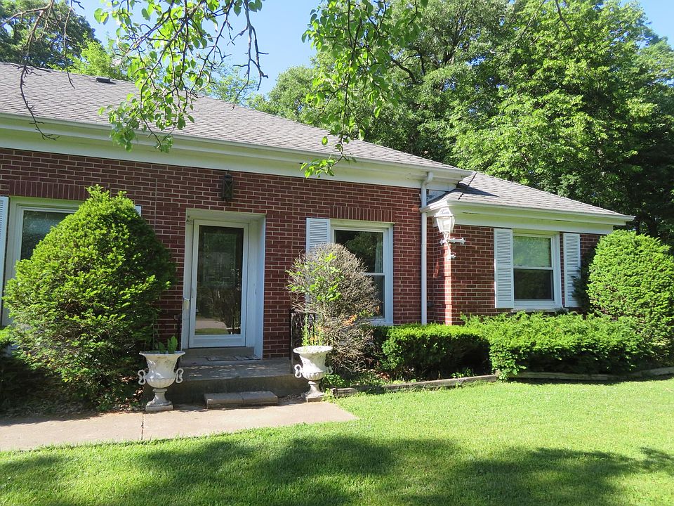 1st image of 56 Wiltshire Dr