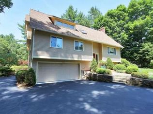 3 Station St, Upton, MA 01568