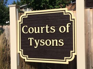 7996 Tyson Oaks Cir, Vienna, VA 22182