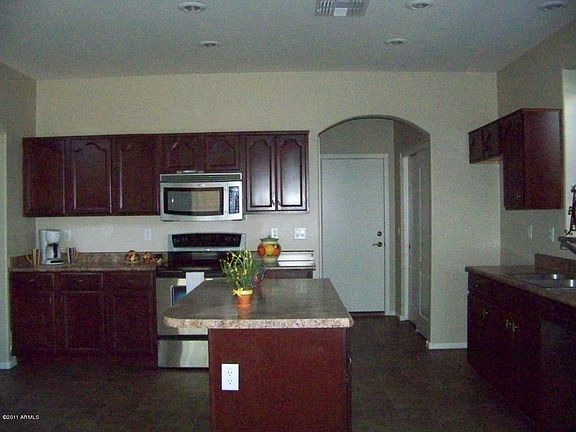 5th image of 43499 W Hillman Dr