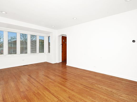 4th image of 7155 S Kedzie Ave