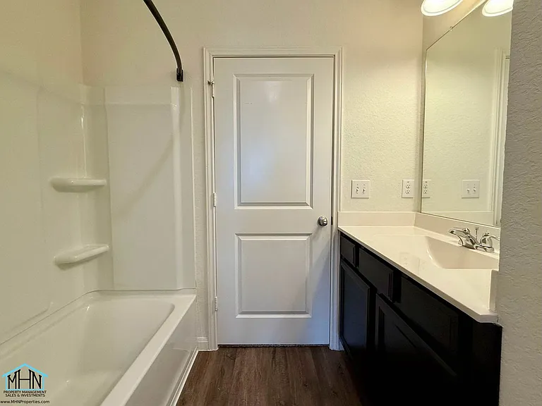 5843 Gulf Mdw — Photo 7