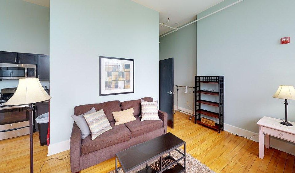 2nd image of 75 Bank St APT 210