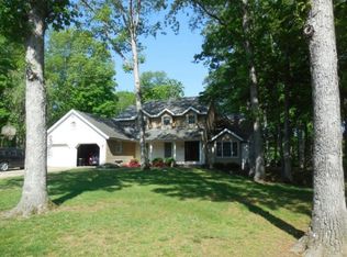 16501 N Briarwood Dr, Effingham, IL 62401